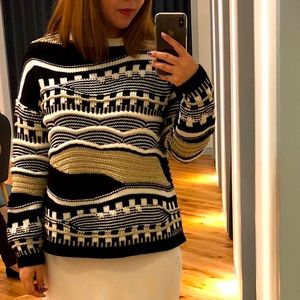 Fun Piper sweater black white and gold color